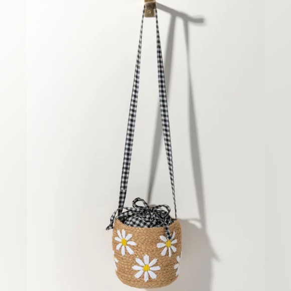 Shiraleah Drawstring bucket bag with daisies - Picture 3 of 4